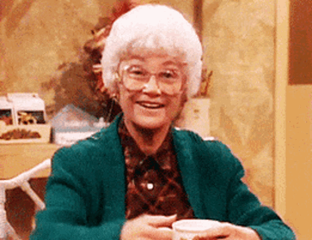 golden-girls-smiling.gif