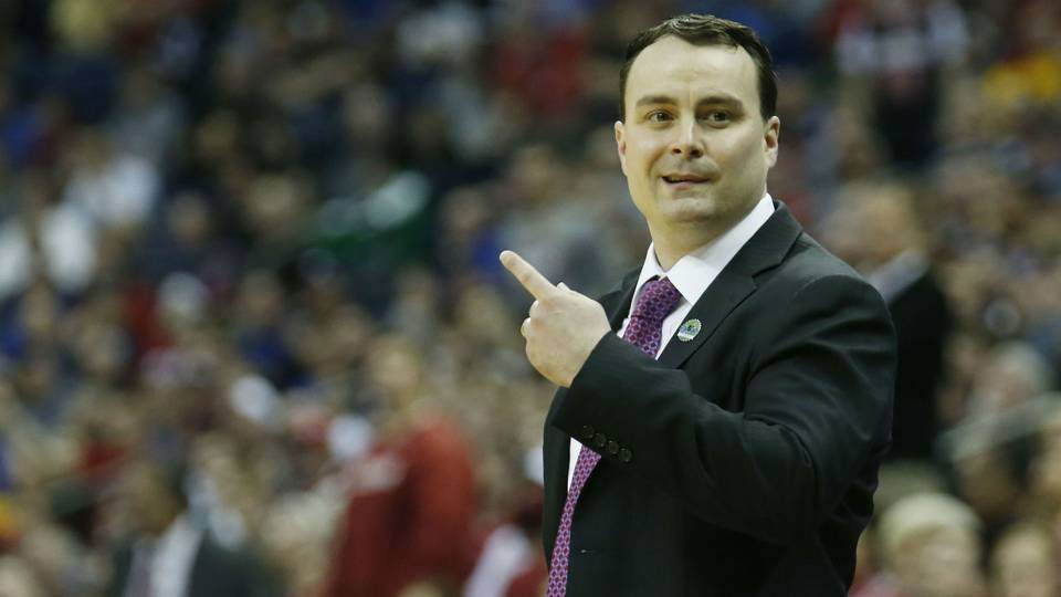 dayton-coach-archie-miller_y2skufxx1zp3144fvdvwx4dk5.jpg.2d6cf5981061e15880fd2f974f47d27f.jpg