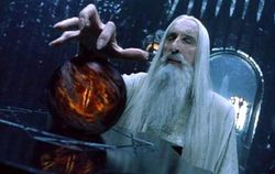 250px-The_Lord_of_the_Rings_%28film_series%29_-_Saruman_using_Palant%C3%ADr.jpg