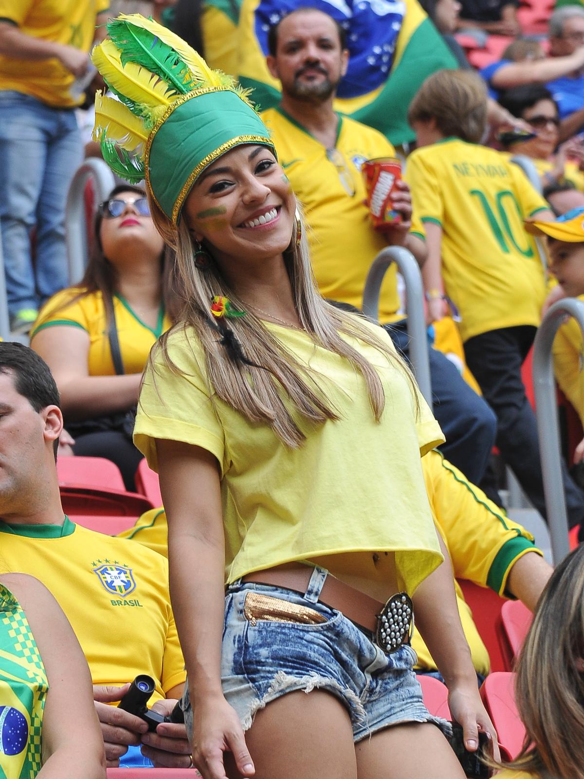 25-hot-brazil-fan-2-hottest-female-fans-2014-world-cup.jpg