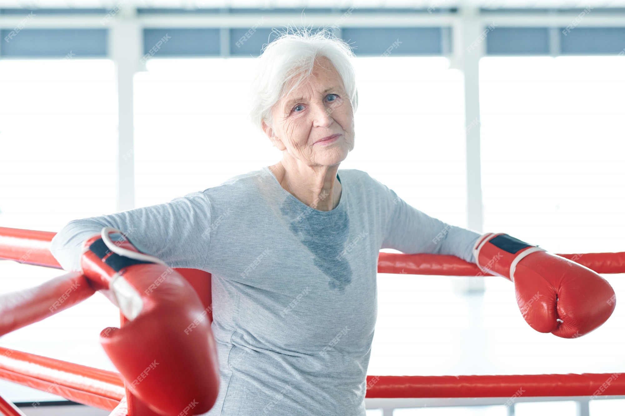 senior-old-woman-boxing-ring_274679-1376.jpg