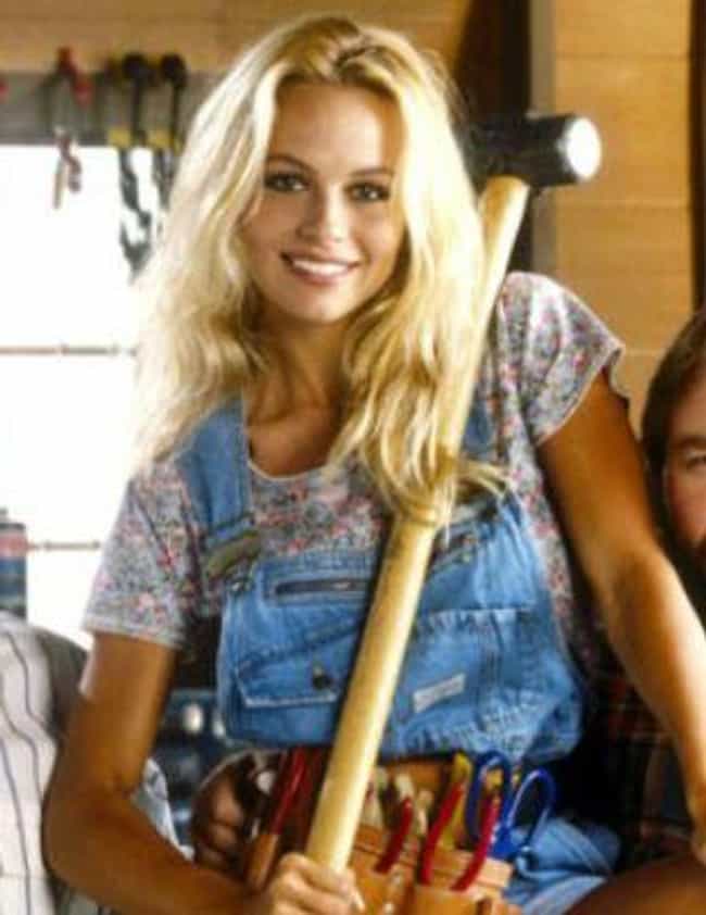young-pamela-anderson-in-blue-jean-overalls-photo-u2